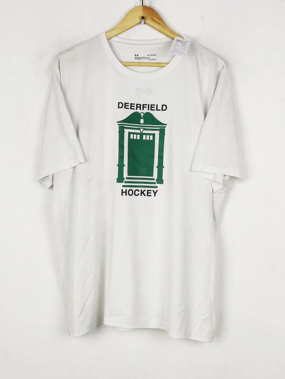 Buy online pre-used pre-loved 100% authentic & Original branded Underarmour (MA-843) available in Pakistan. Top international brands avilable.