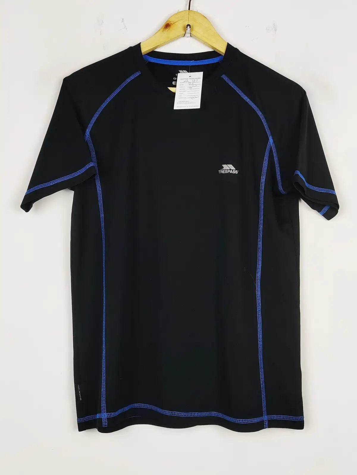 Buy online pre-used pre-loved 100% authentic & Original branded Trespass (MA-87) available in Pakistan. Top international brands avilable.