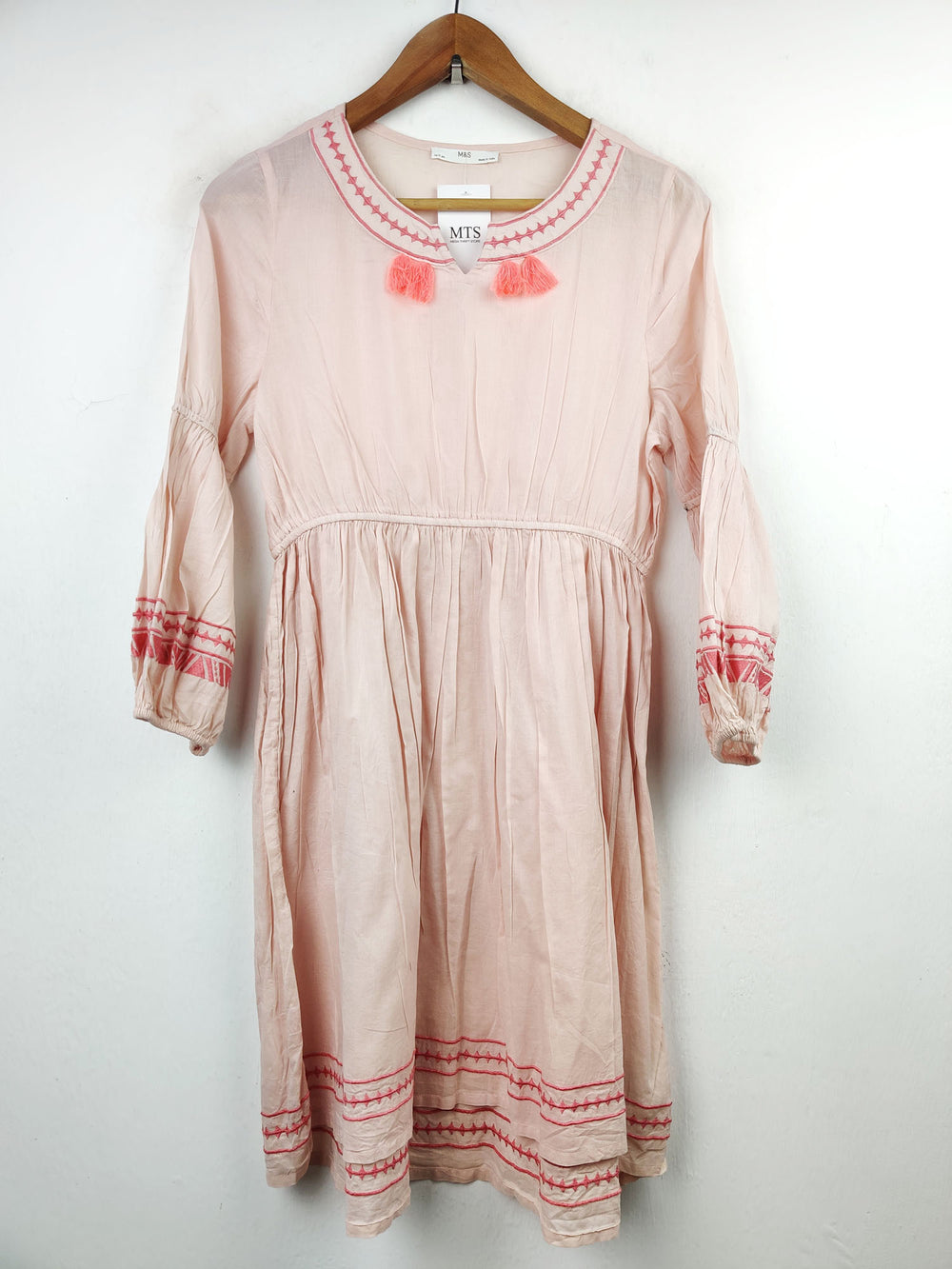 Buy online pre-used pre-loved 100% authentic & Original branded Marks & Spencer (MF-1016) available in Pakistan. Top international brands avilable.