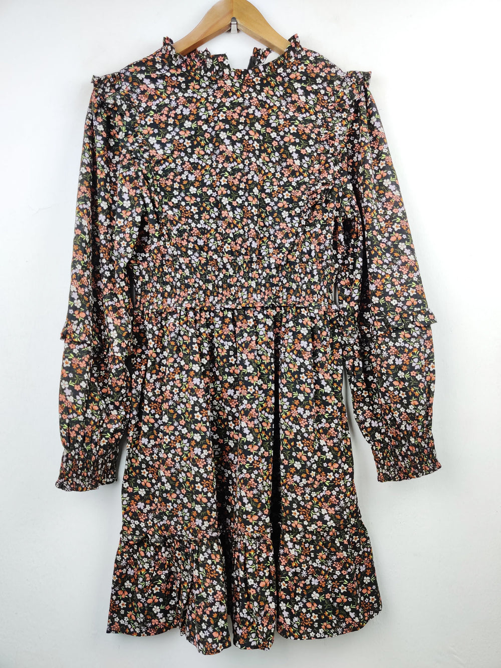 Buy online pre-used pre-loved 100% authentic & Original branded Marks & Spencer (MF-1032) available in Pakistan. Top international brands avilable.