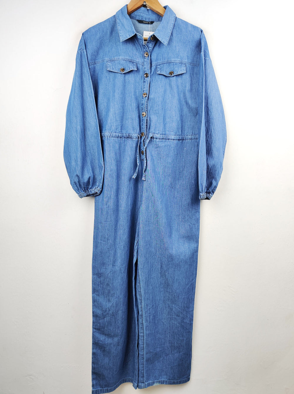 Buy online pre-used pre-loved 100% authentic & Original branded George (MF-1088) available in Pakistan. Top international brands avilable.