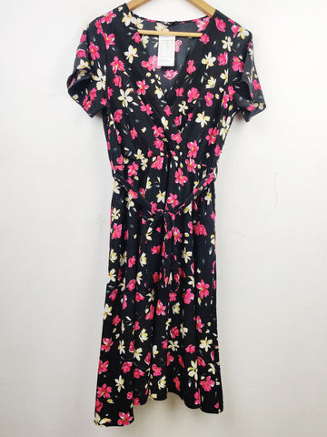 Buy online pre-used pre-loved 100% authentic & Original branded Shein (MF-1113) available in Pakistan. Top international brands avilable.