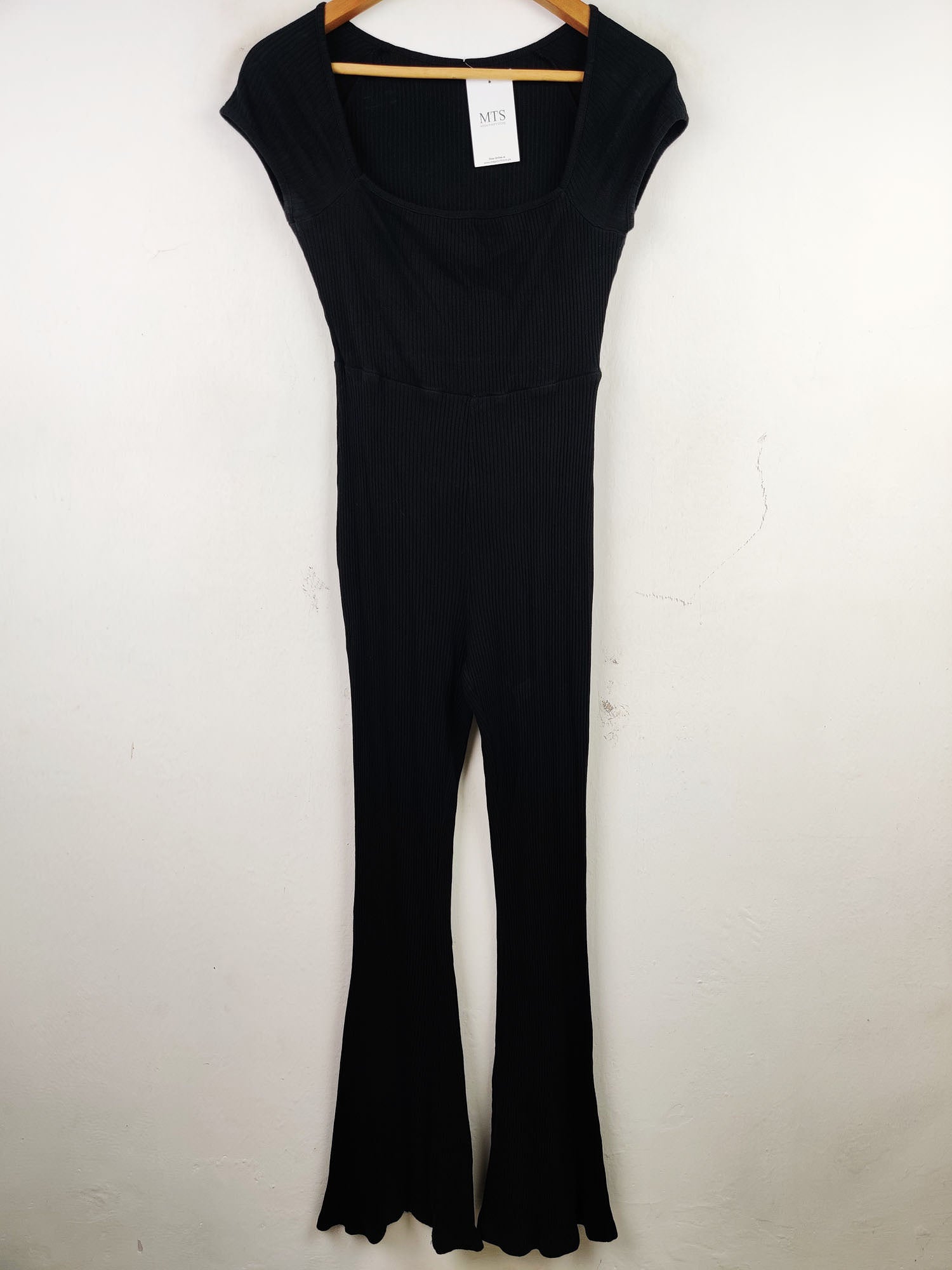 Buy online pre-used pre-loved 100% authentic & Original branded Shein (MF-1197) available in Pakistan. Top international brands avilable.