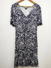 Buy online pre-used pre-loved 100% authentic & Original branded Peacocks (MF-1266) available in Pakistan. Top international brands avilable.