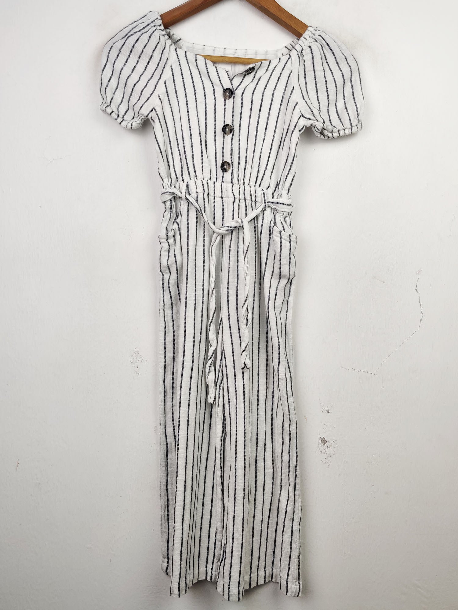 Buy online pre-used pre-loved 100% authentic & Original branded Unknown Brand (MF-1271) available in Pakistan. Top international brands avilable.