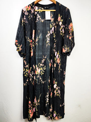 Buy online pre-used pre-loved 100% authentic & Original branded New Look (MF-1284) available in Pakistan. Top international brands avilable.