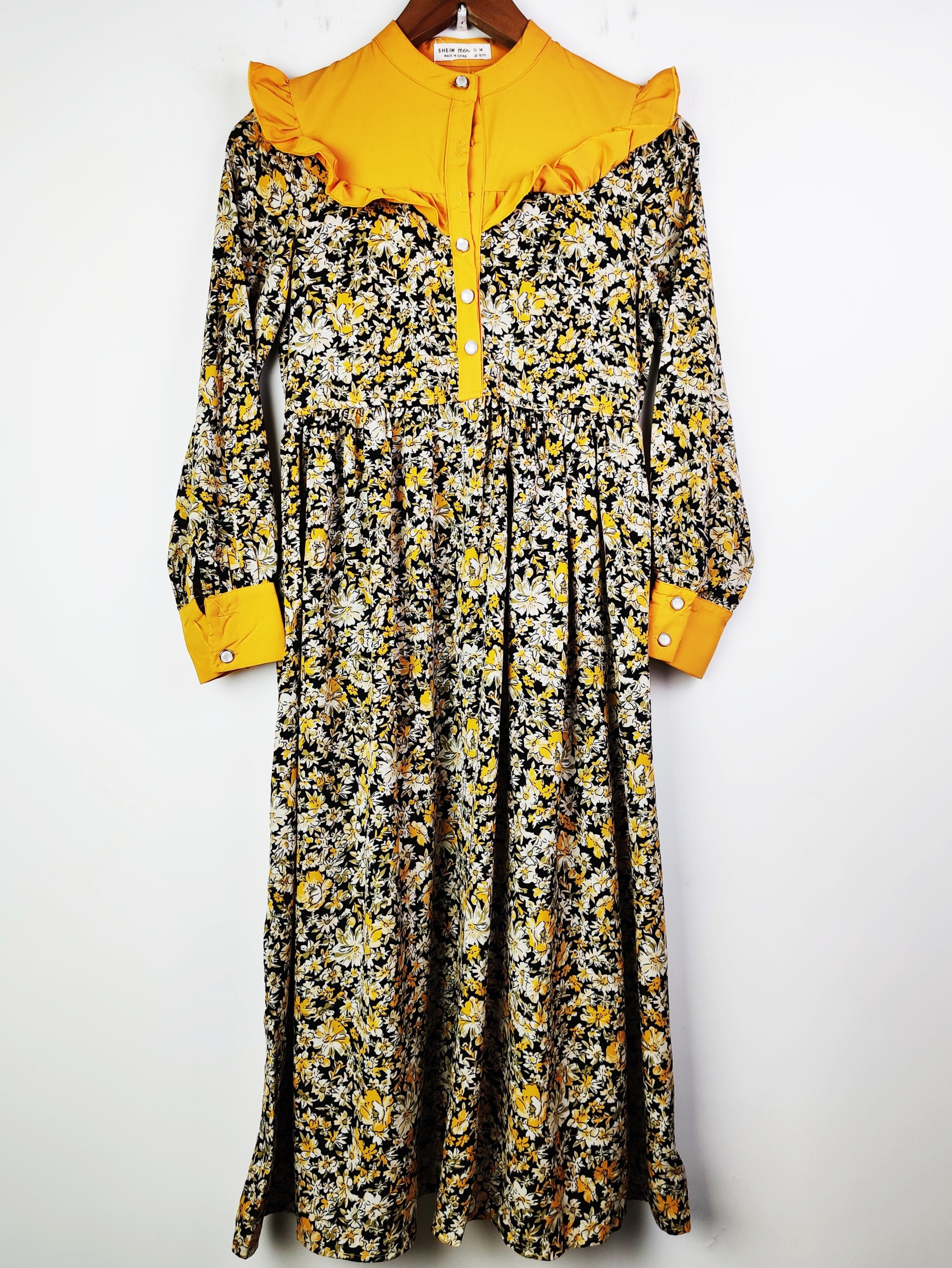 Buy online pre-used pre-loved 100% authentic & Original branded Shein (MF-1322) available in Pakistan. Top international brands avilable.