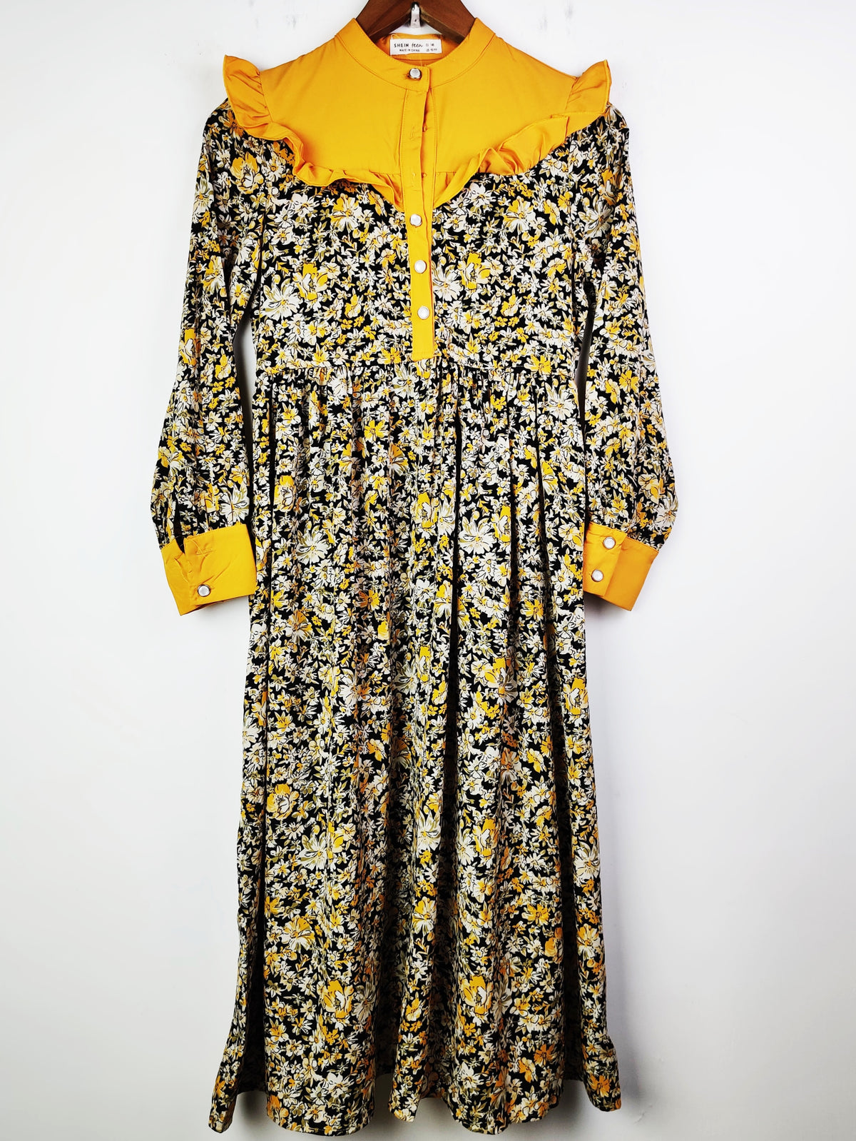 Buy online pre-used pre-loved 100% authentic & Original branded Shein (MF-1322) available in Pakistan. Top international brands avilable.