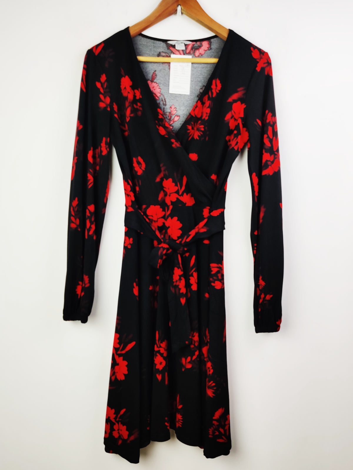 Buy online pre-used pre-loved 100% authentic & Original branded H&M (MF-1344) available in Pakistan. Top international brands avilable.