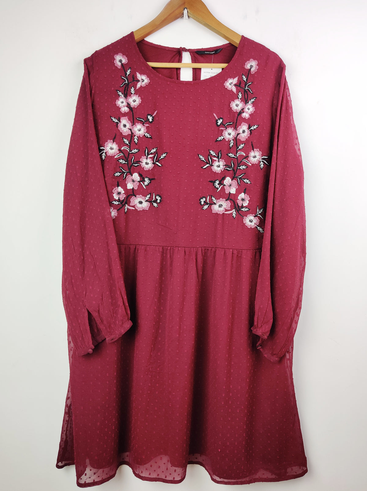 Buy online pre-used pre-loved 100% authentic & Original branded George (MF-1350) available in Pakistan. Top international brands avilable.