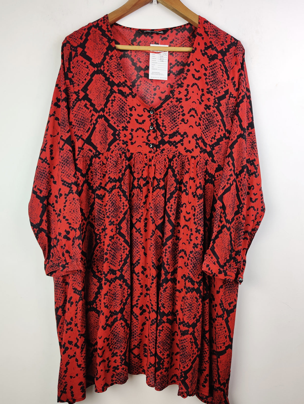 Buy online pre-used pre-loved 100% authentic & Original branded Zara (MF-1373) available in Pakistan. Top international brands avilable.