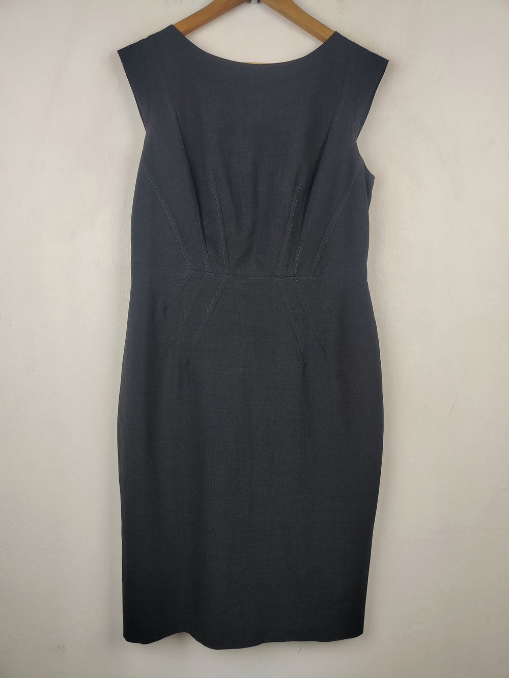Buy online pre-used pre-loved 100% authentic & Original branded Marks & Spencer (MF-158) available in Pakistan. Top international brands avilable.
