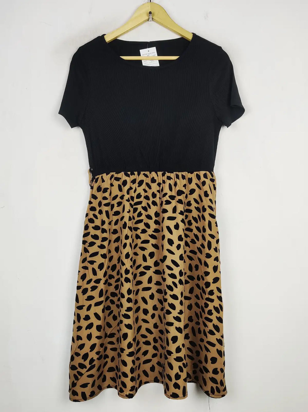 Buy online pre-used pre-loved 100% authentic & Original branded Shein (MF-2012) available in Pakistan. Top international brands avilable.