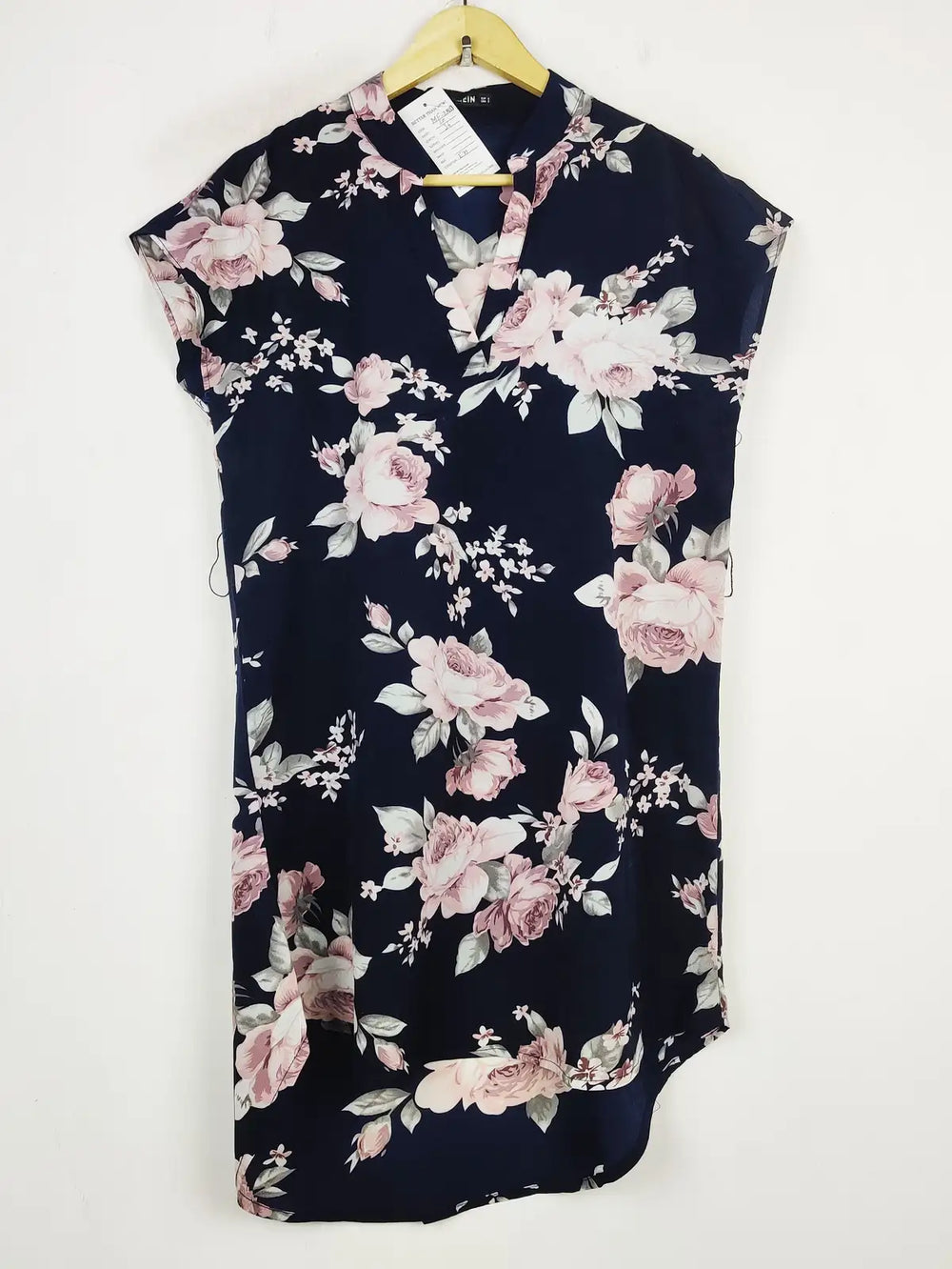 Buy online pre-used pre-loved 100% authentic & Original branded Shein (MF-2020) available in Pakistan. Top international brands avilable.