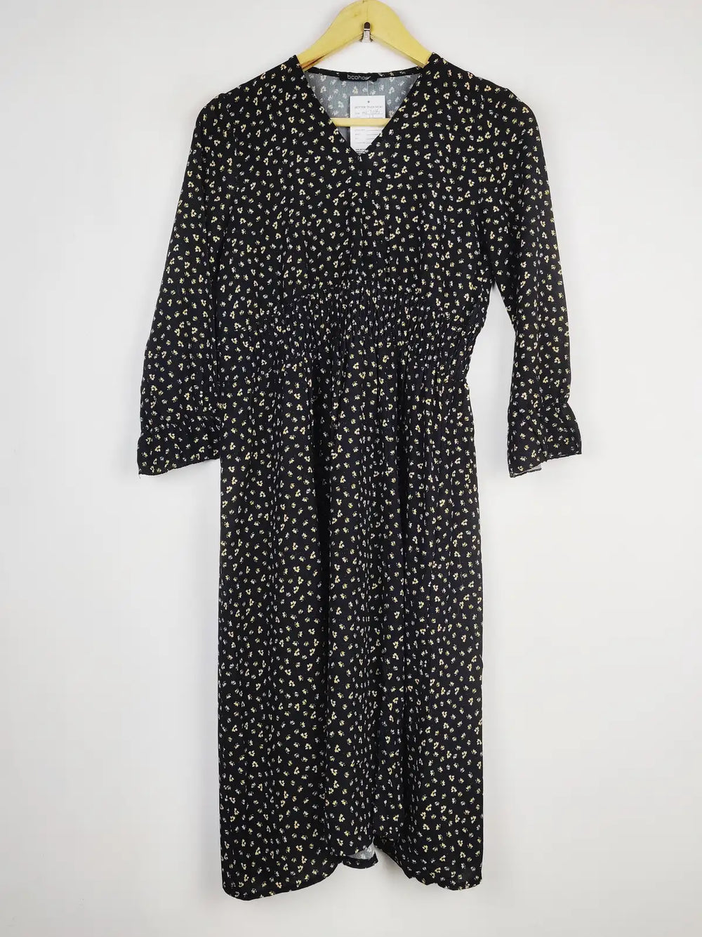 Buy online pre-used pre-loved 100% authentic & Original branded Boohoo (MF-2036) available in Pakistan. Top international brands avilable.