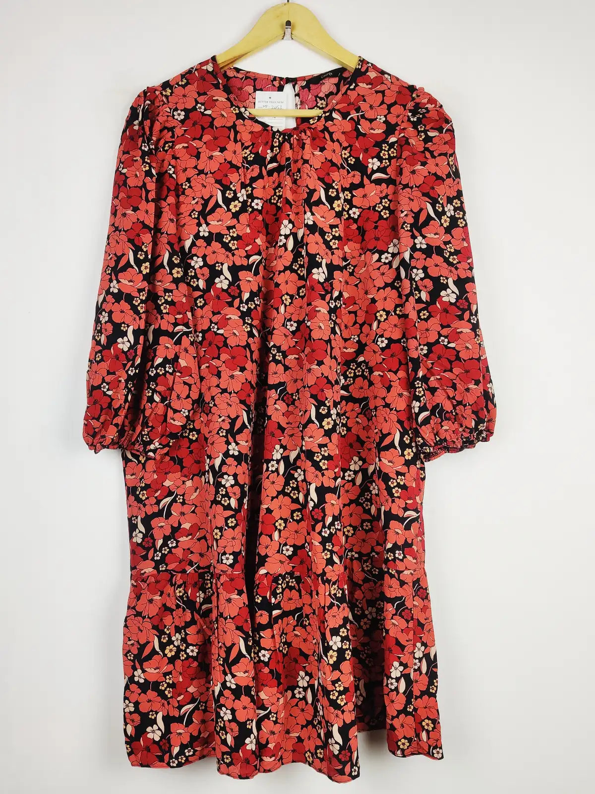 Buy online pre-used pre-loved 100% authentic & Original branded Unknown Brand (MF-2053) available in Pakistan. Top international brands avilable.