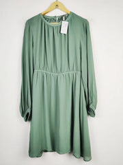Buy online pre-used pre-loved 100% authentic & Original branded H&M (MF-2086) available in Pakistan. Top international brands avilable.