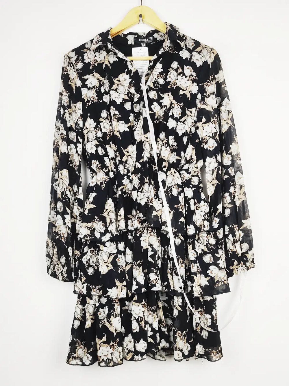 Buy online pre-used pre-loved 100% authentic & Original branded Missguided (MF-2089) available in Pakistan. Top international brands avilable.