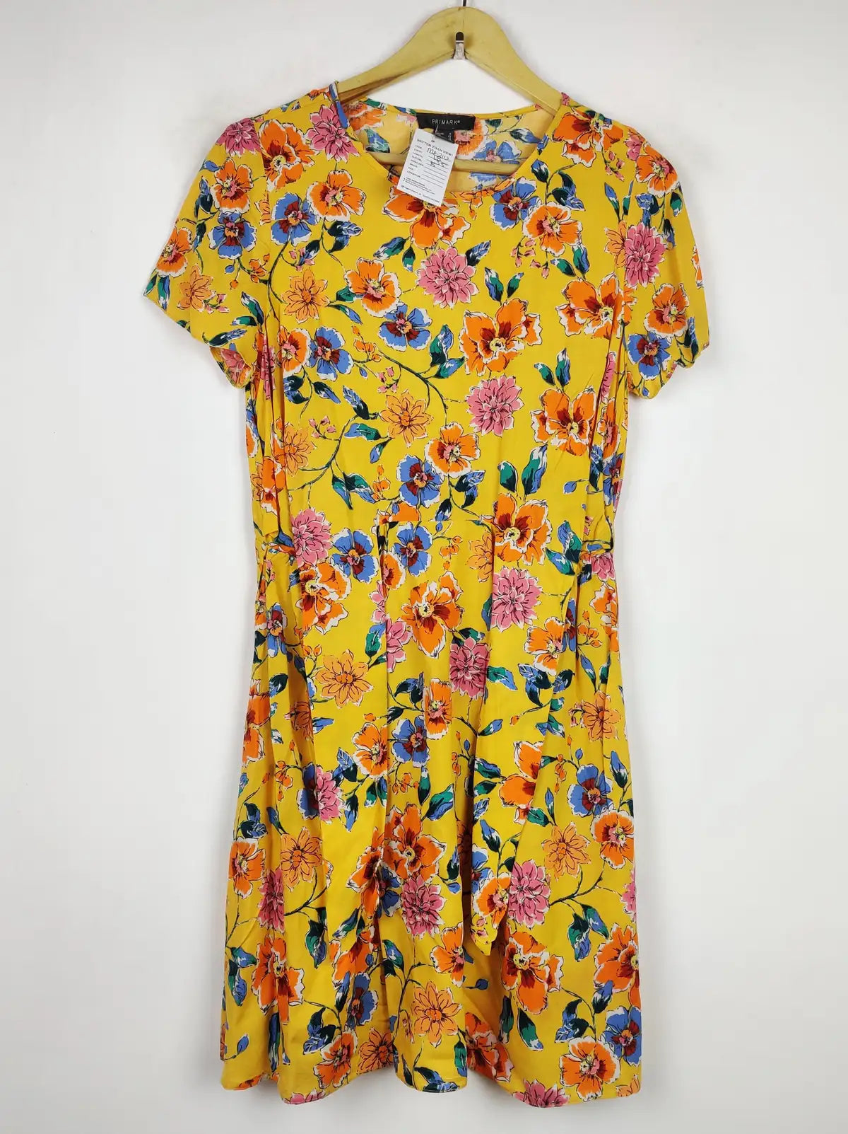 Buy online pre-used pre-loved 100% authentic & Original branded Primark (MF-2112) available in Pakistan. Top international brands avilable.