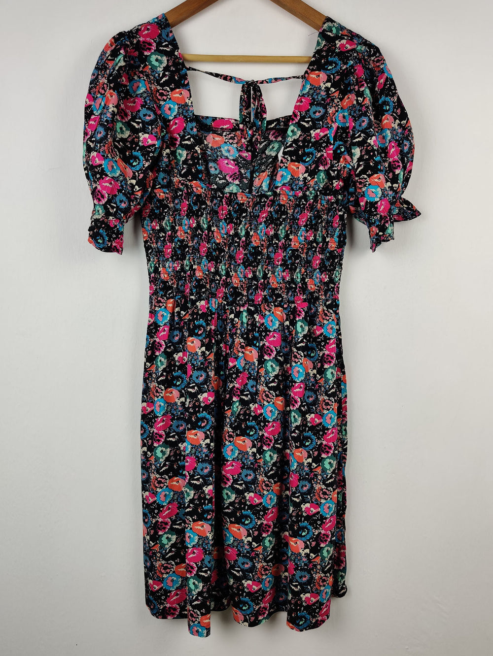 Buy online pre-used pre-loved 100% authentic & Original branded Next (MF-216) available in Pakistan. Top international brands avilable.