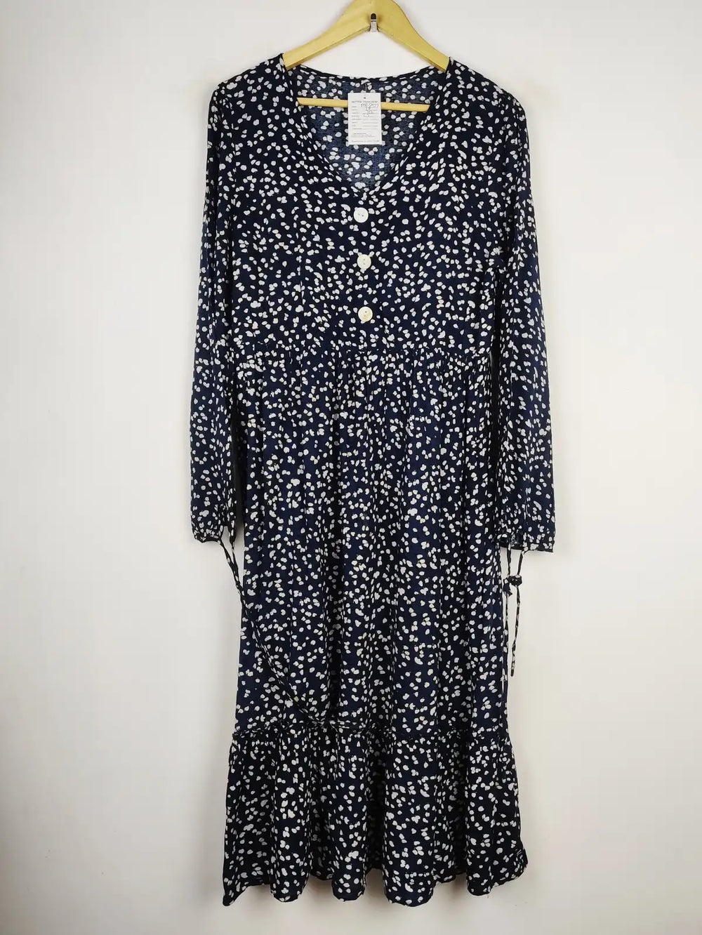 Buy online pre-used pre-loved 100% authentic & Original branded Unknown Brand (MF-2177) available in Pakistan. Top international brands avilable.