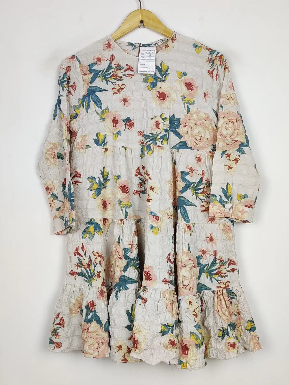 Buy online pre-used pre-loved 100% authentic & Original branded Zara (MF-2222) available in Pakistan. Top international brands avilable.