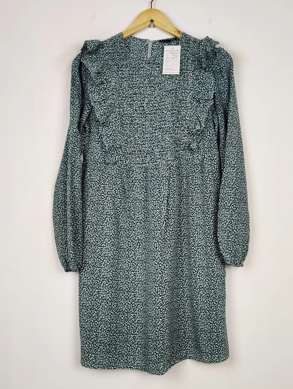 Buy online pre-used pre-loved 100% authentic & Original branded New Look (MF-2240) available in Pakistan. Top international brands avilable.
