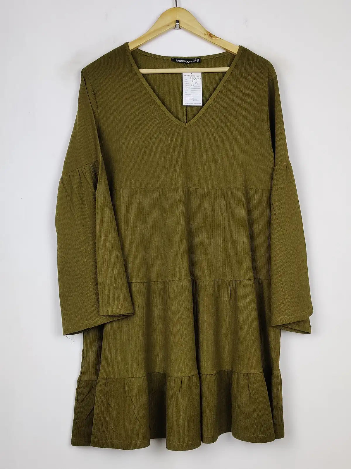 Buy online pre-used pre-loved 100% authentic & Original branded Boohoo (MF-2248) available in Pakistan. Top international brands avilable.