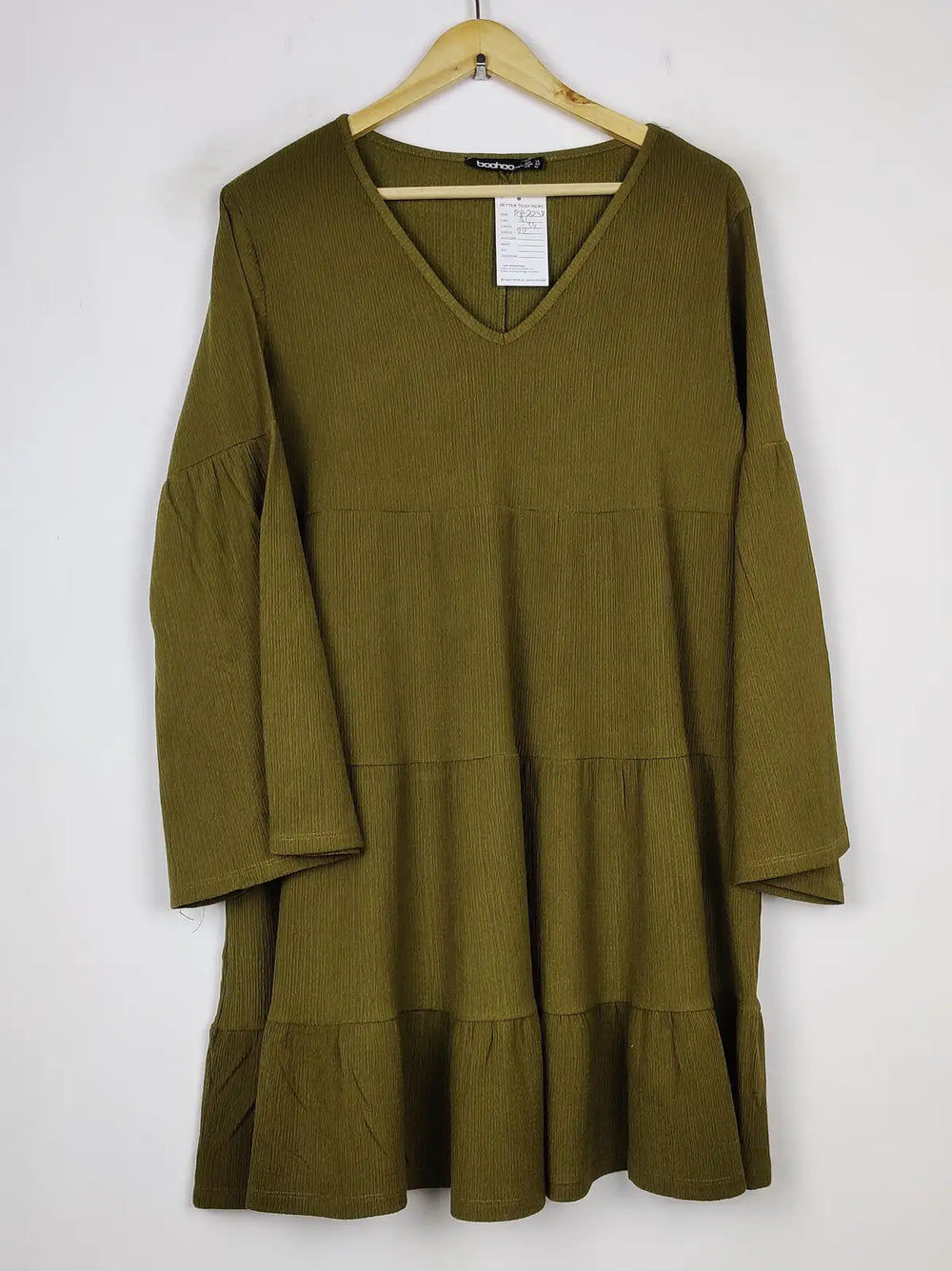 Buy online pre-used pre-loved 100% authentic & Original branded Boohoo (MF-2248) available in Pakistan. Top international brands avilable.