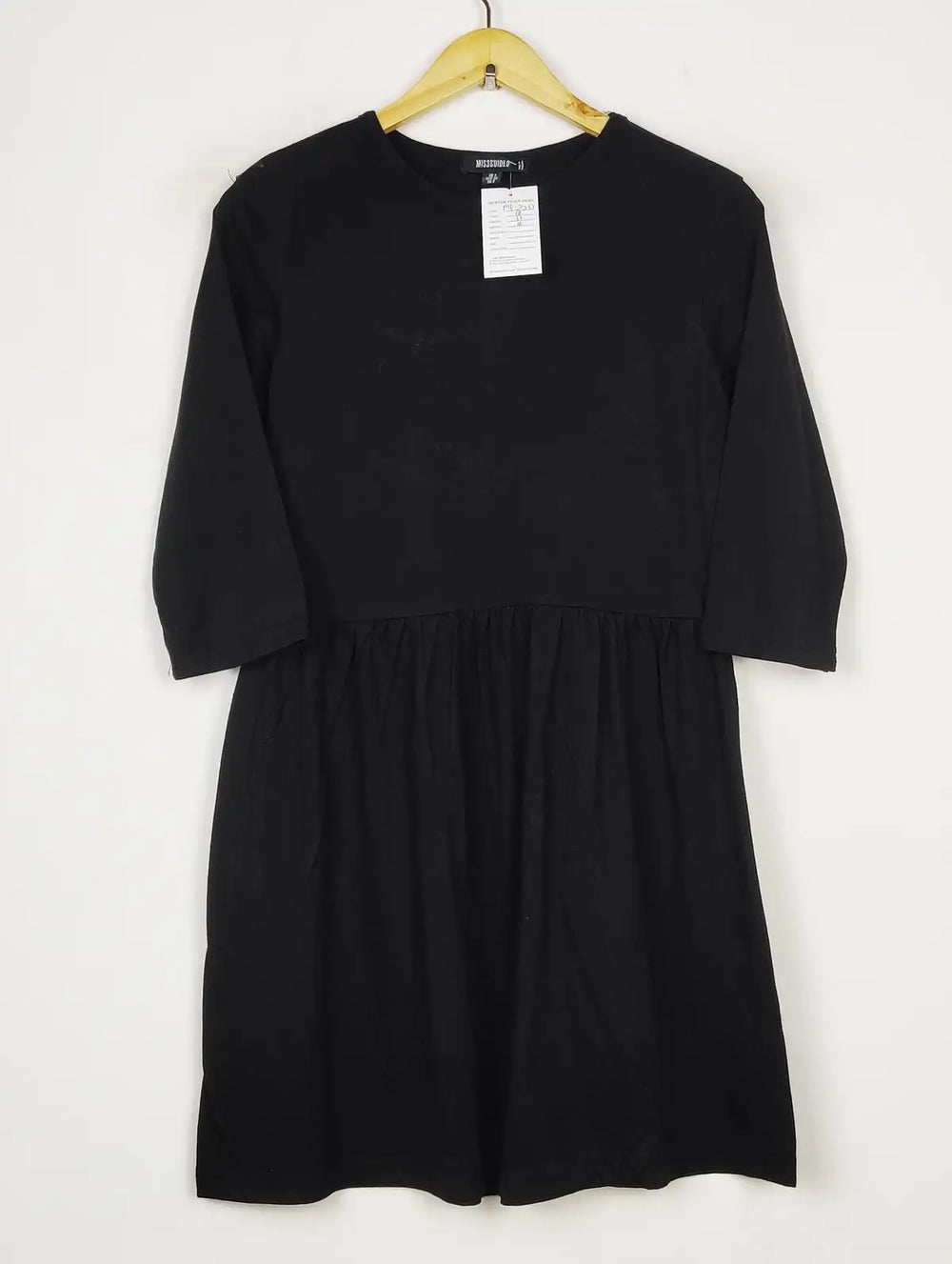 Buy online pre-used pre-loved 100% authentic & Original branded Missguided (MF-2253) available in Pakistan. Top international brands avilable.