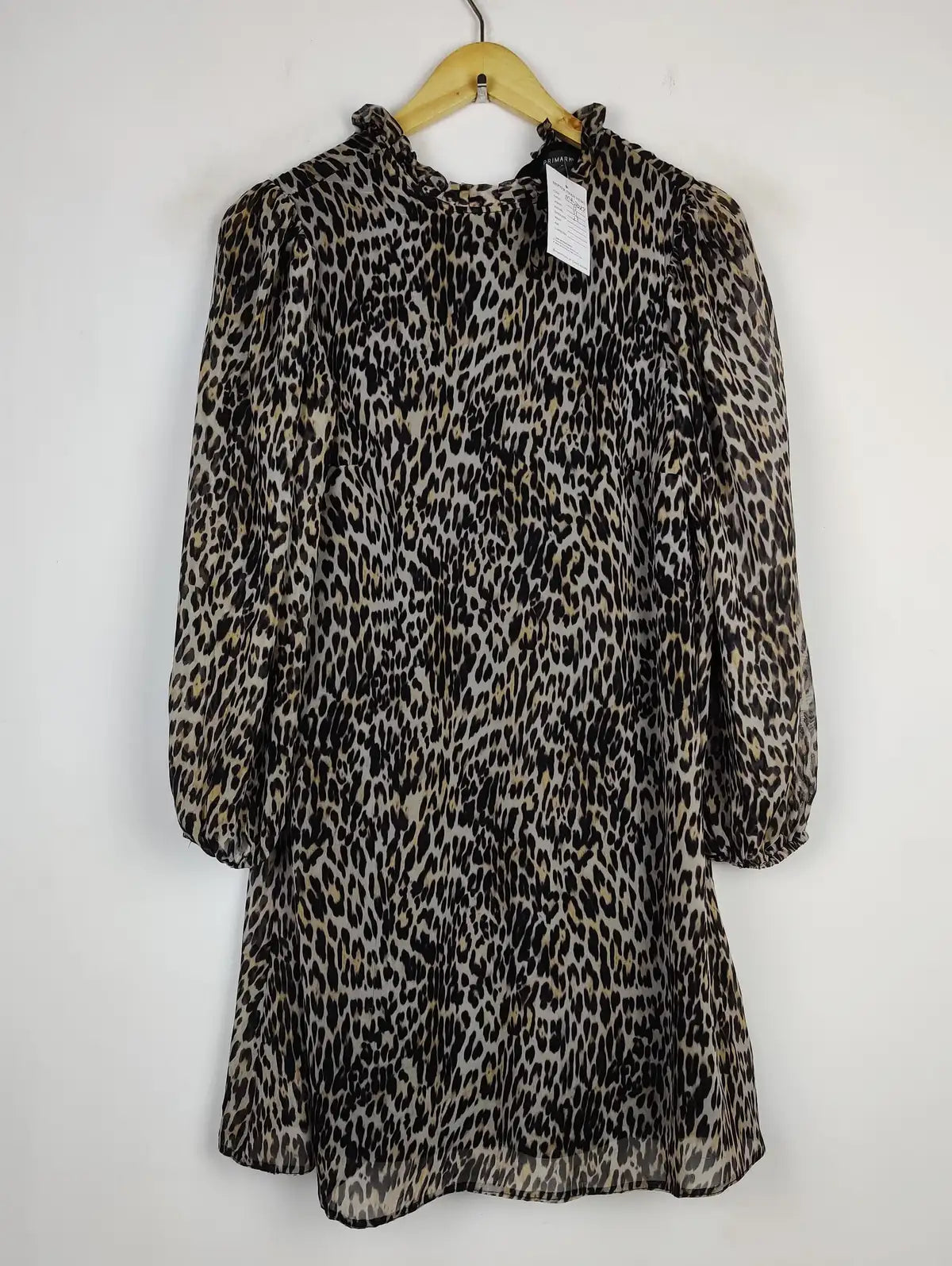 Buy online pre-used pre-loved 100% authentic & Original branded Primark (MF-2288) available in Pakistan. Top international brands avilable.