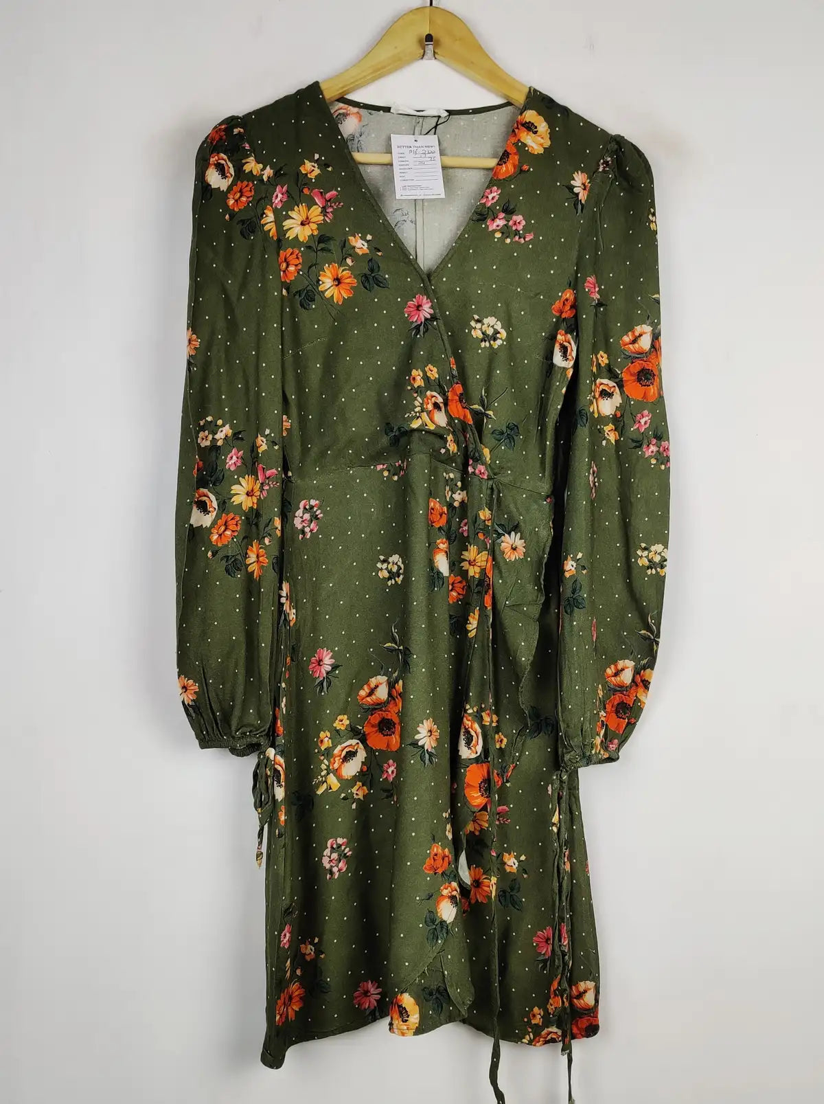 Buy online pre-used pre-loved 100% authentic & Original branded Mango (MF-2322) available in Pakistan. Top international brands avilable.