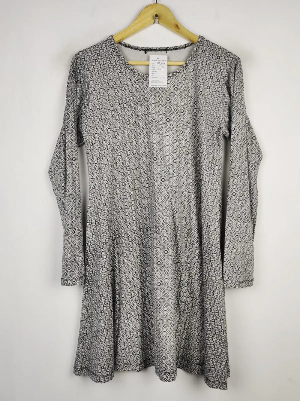 Buy online pre-used pre-loved 100% authentic & Original branded Unknown Brand (MF-2330) available in Pakistan. Top international brands avilable.