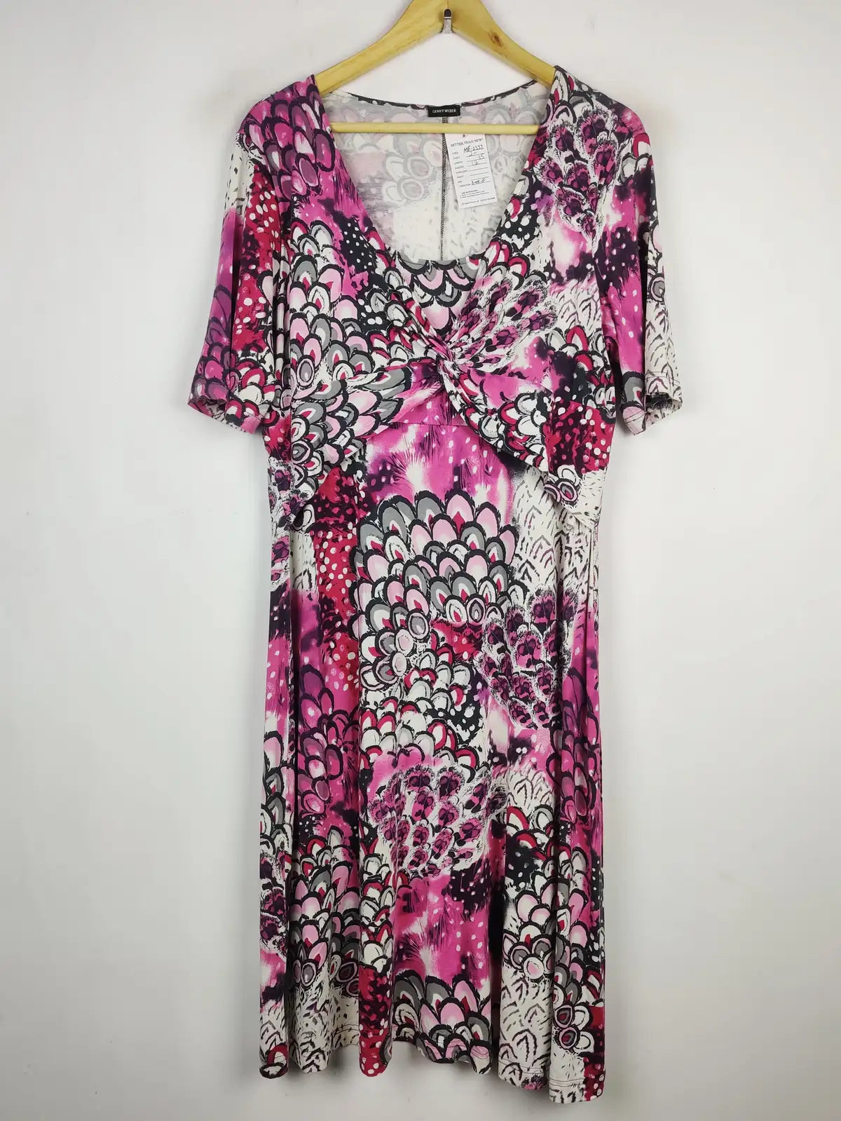 Buy online pre-used pre-loved 100% authentic & Original branded Gerry Weber (MF-2337) available in Pakistan. Top international brands avilable.
