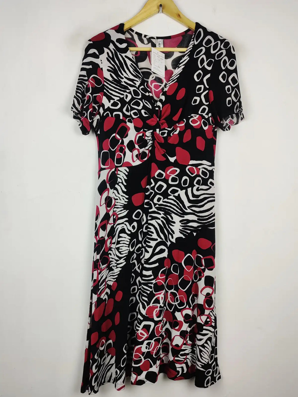 Buy online pre-used pre-loved 100% authentic & Original branded Way Of Life (MF-2361) available in Pakistan. Top international brands avilable.