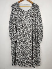 Buy online pre-used pre-loved 100% authentic & Original branded Unknown Brand (MF-24) available in Pakistan. Top international brands avilable.