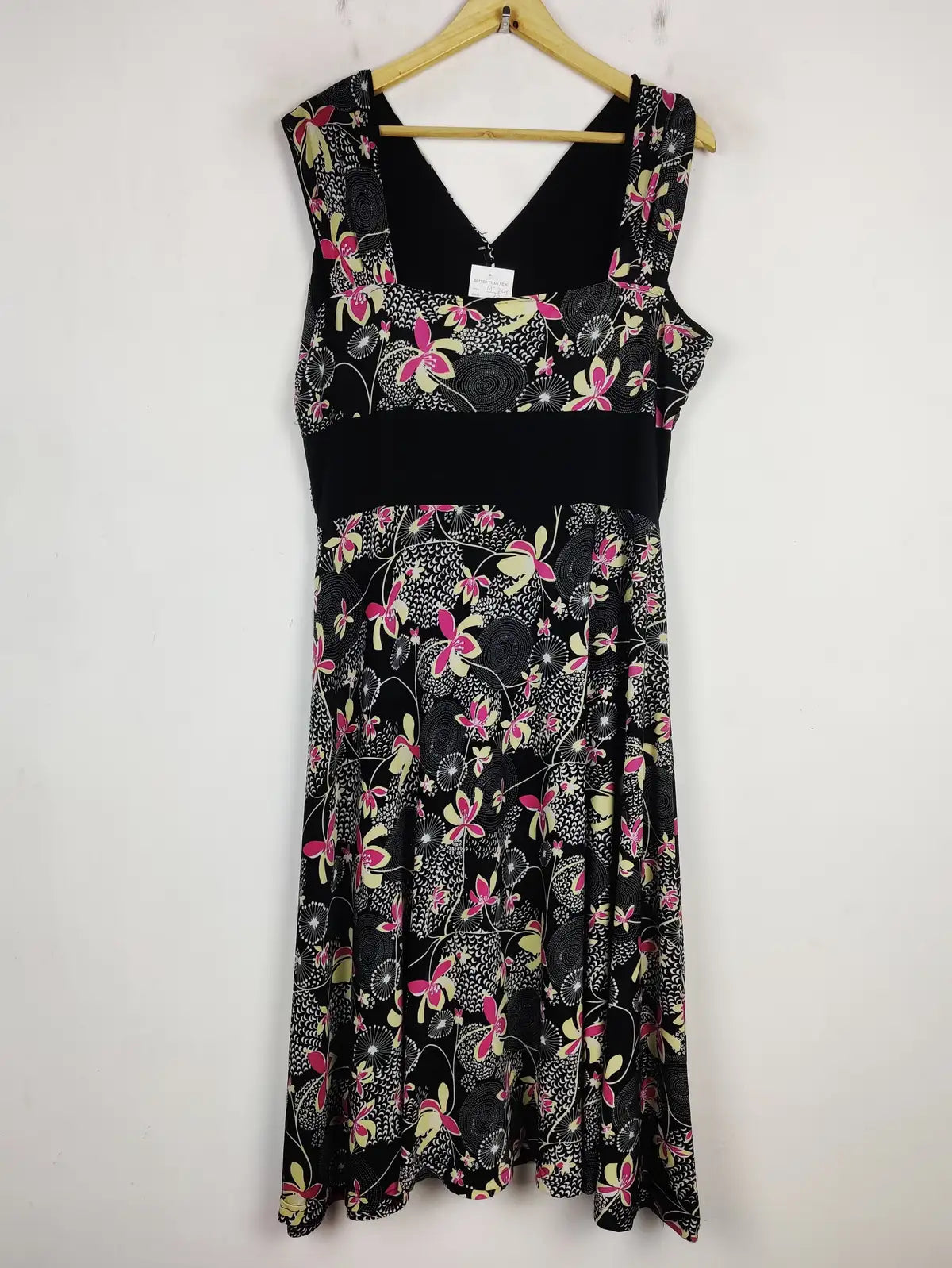 Buy online pre-used pre-loved 100% authentic & Original branded Unknown Brand (MF-2628) available in Pakistan. Top international brands avilable.