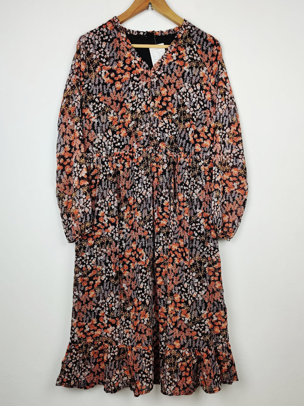 Buy online pre-used pre-loved 100% authentic & Original branded Esmara (MF-263) available in Pakistan. Top international brands avilable.