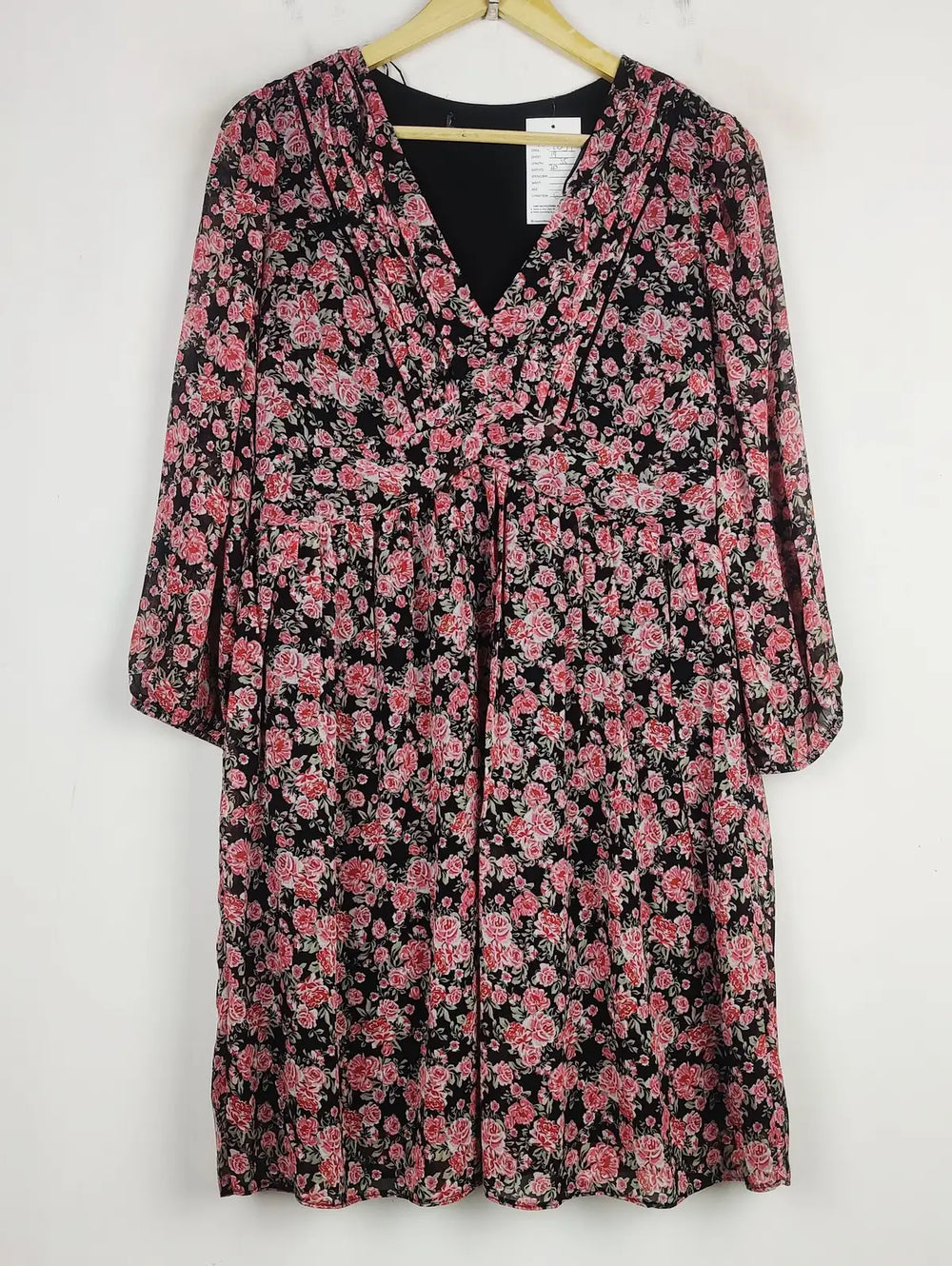 Buy online pre-used pre-loved 100% authentic & Original branded Unknown Brand (MF-2657) available in Pakistan. Top international brands avilable.
