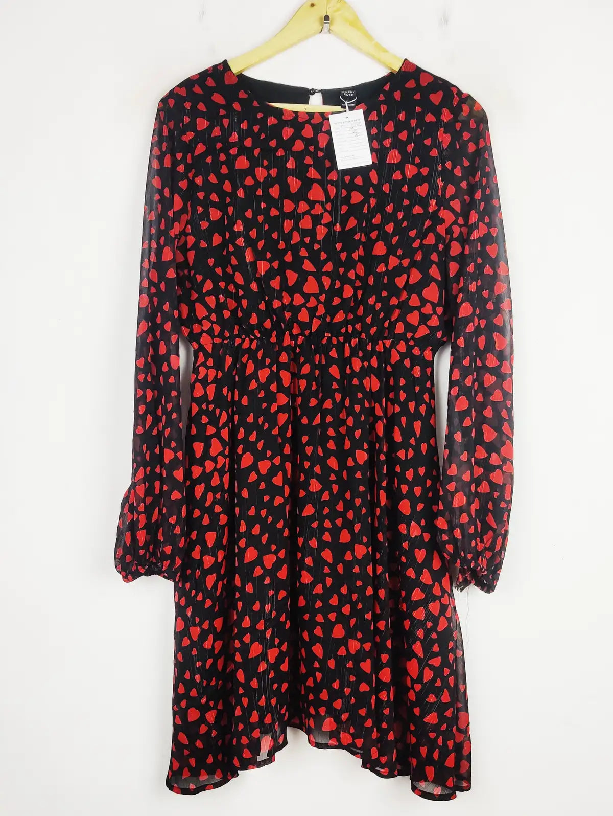 Buy online pre-used pre-loved 100% authentic & Original branded Emery Rose (MF-2678) available in Pakistan. Top international brands avilable.