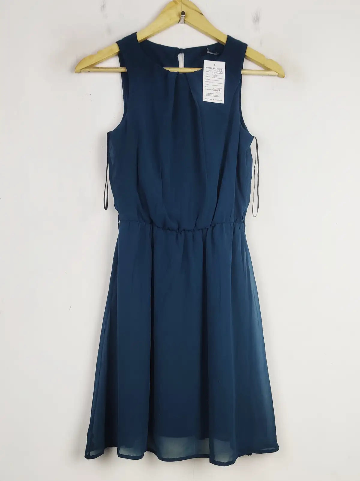 Buy online pre-used pre-loved 100% authentic & Original branded New Look (MF-2685) available in Pakistan. Top international brands avilable.