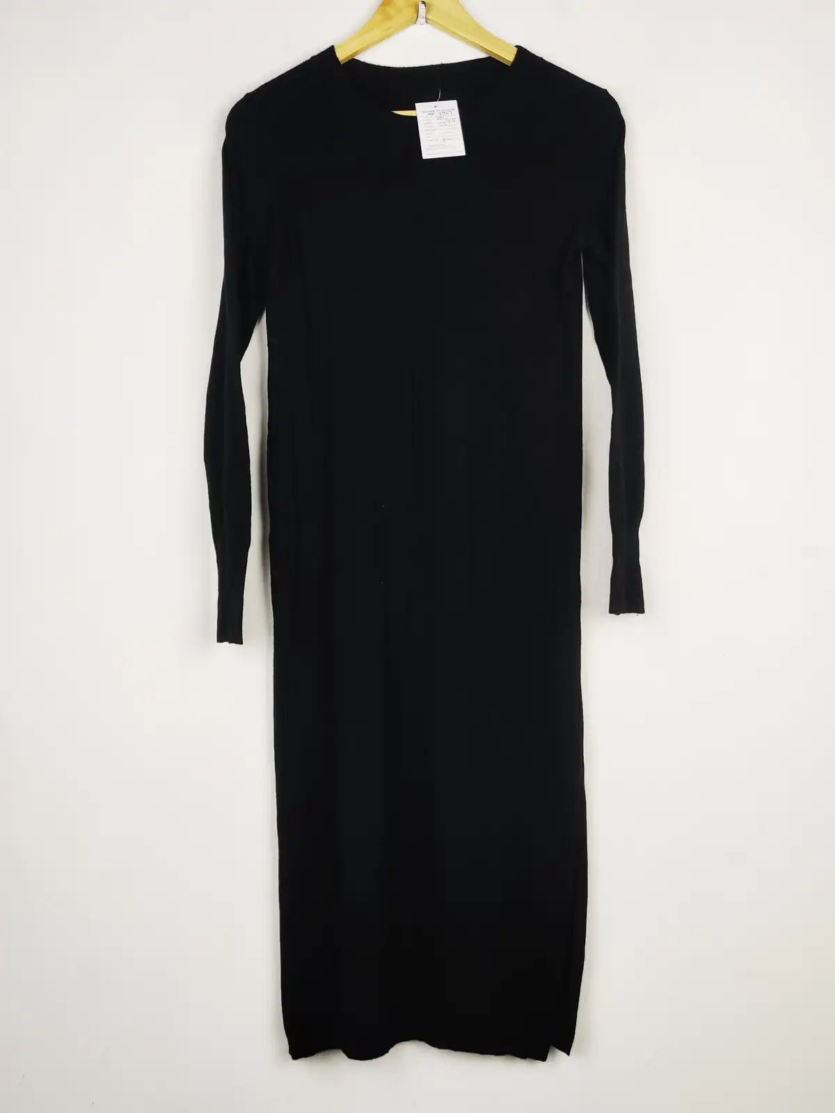 Buy online pre-used pre-loved 100% authentic & Original branded Unknown Brand (MF-2767) available in Pakistan. Top international brands avilable.