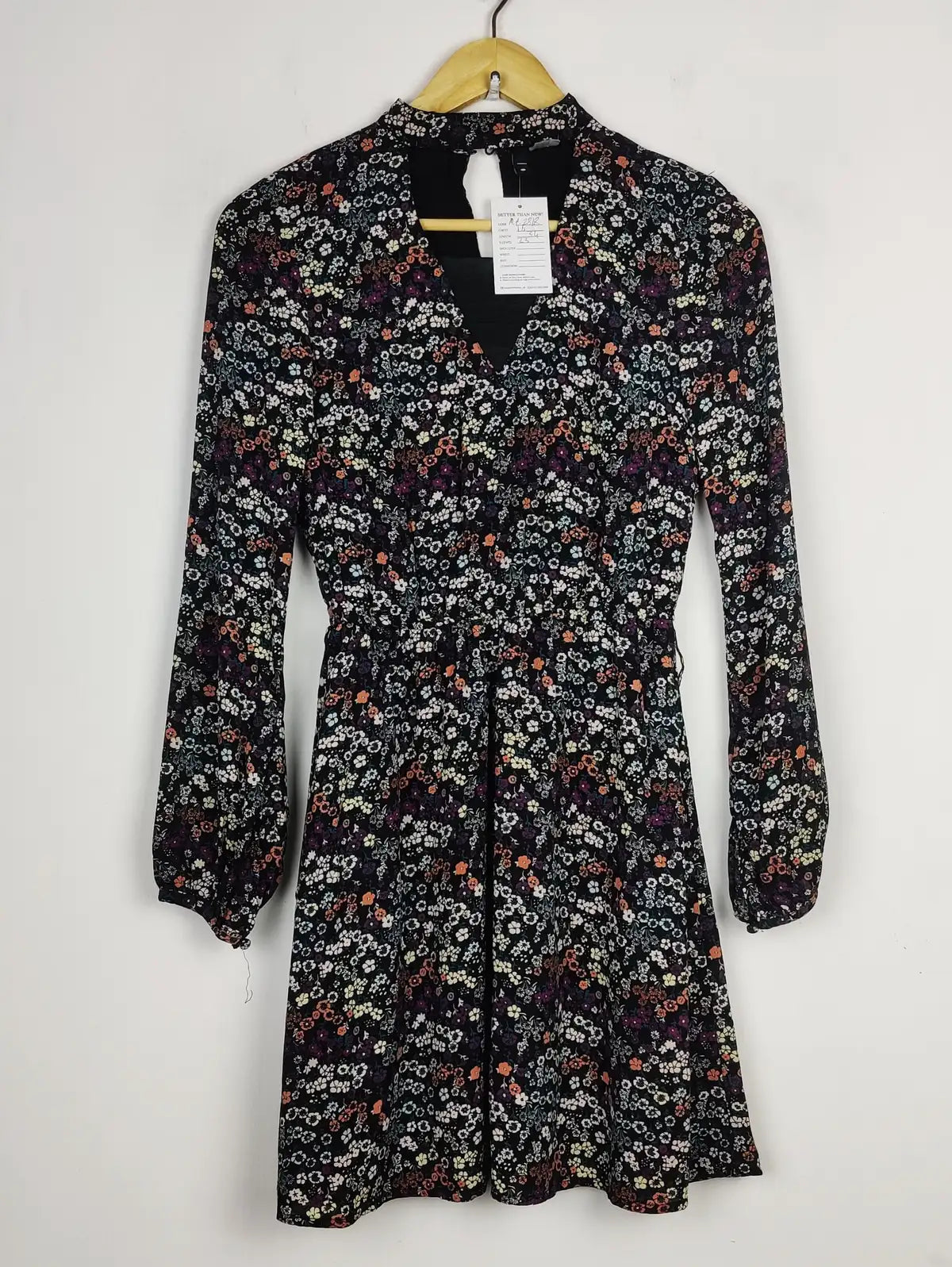 Buy online pre-used pre-loved 100% authentic & Original branded H&M (MF-2818) available in Pakistan. Top international brands avilable.