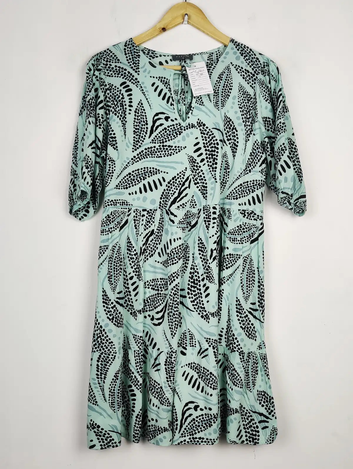 Buy online pre-used pre-loved 100% authentic & Original branded Papaya (MF-2861) available in Pakistan. Top international brands avilable.