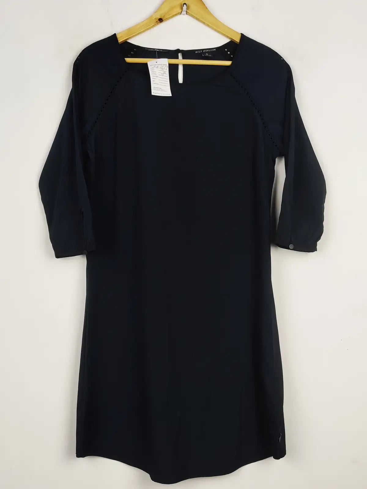 Buy online pre-used pre-loved 100% authentic & Original branded Maison Scotch (MF-2879) available in Pakistan. Top international brands avilable.
