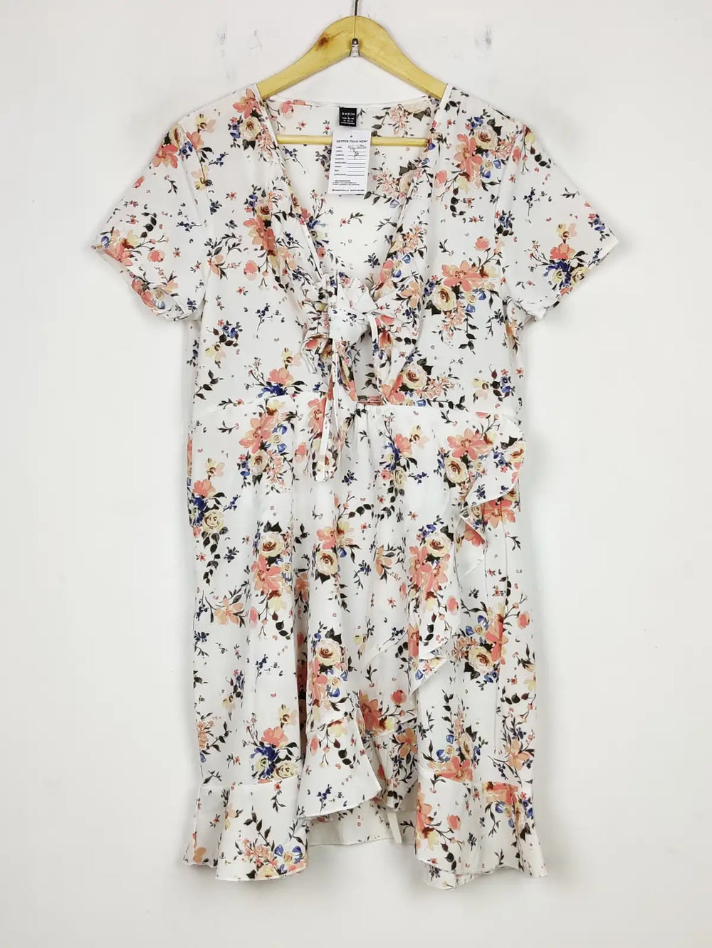 Buy online pre-used pre-loved 100% authentic & Original branded Shein (MF-2984) available in Pakistan. Top international brands avilable.