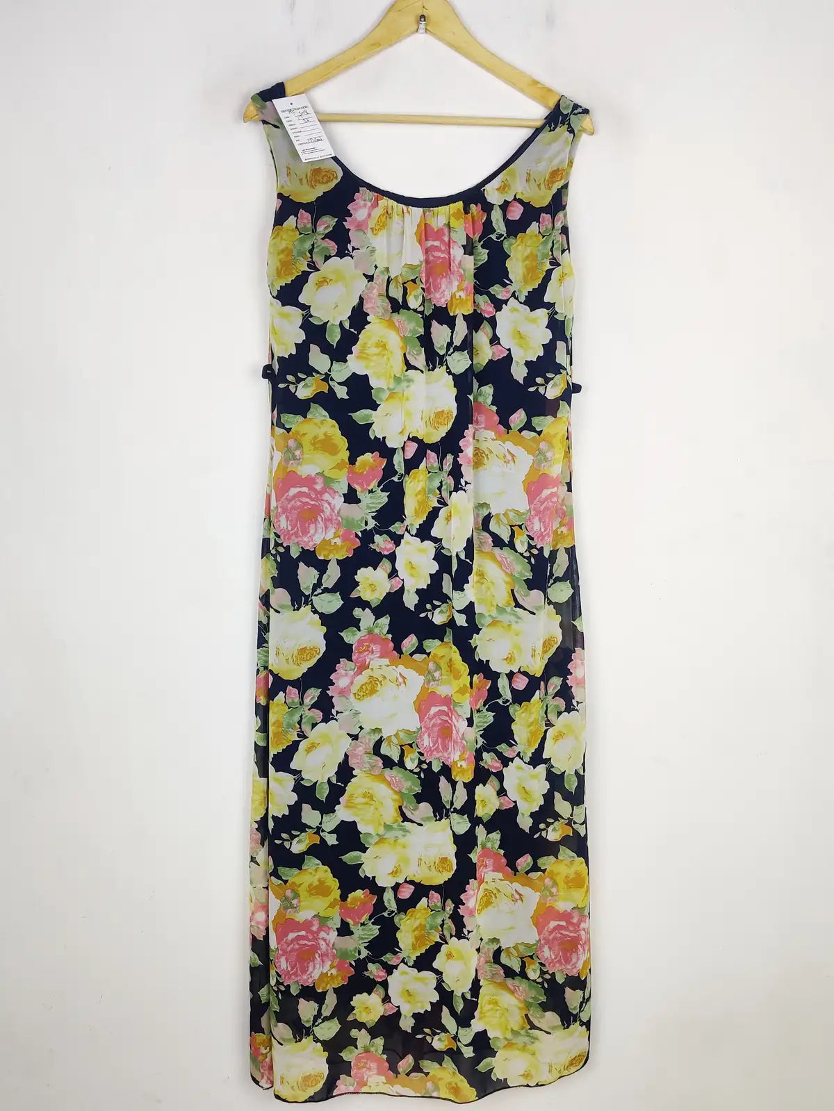 Buy online pre-used pre-loved 100% authentic & Original branded Unknown Brand (MF-3018) available in Pakistan. Top international brands avilable.