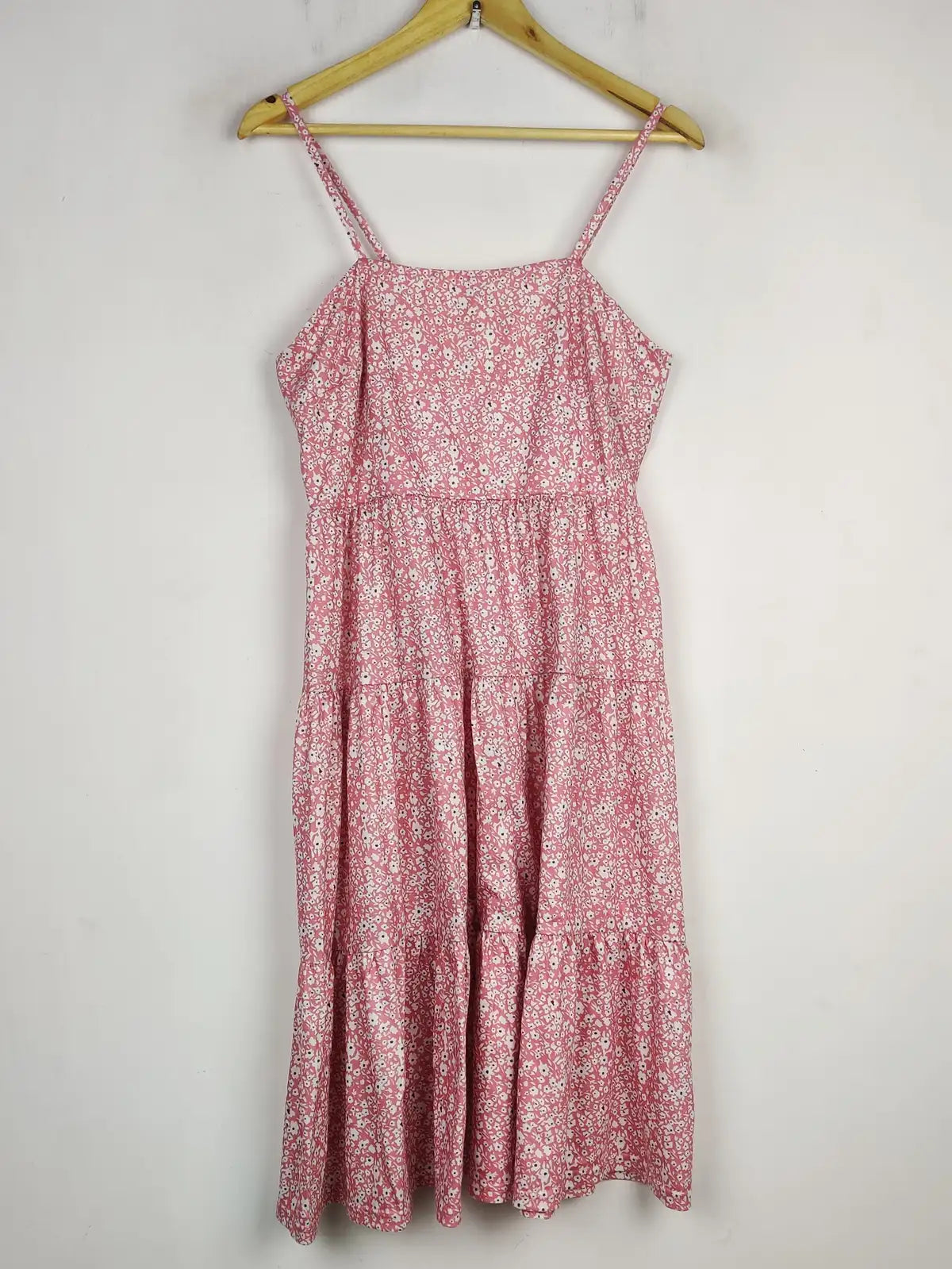 Buy online pre-used pre-loved 100% authentic & Original branded Berydress (MF-3035) available in Pakistan. Top international brands avilable.