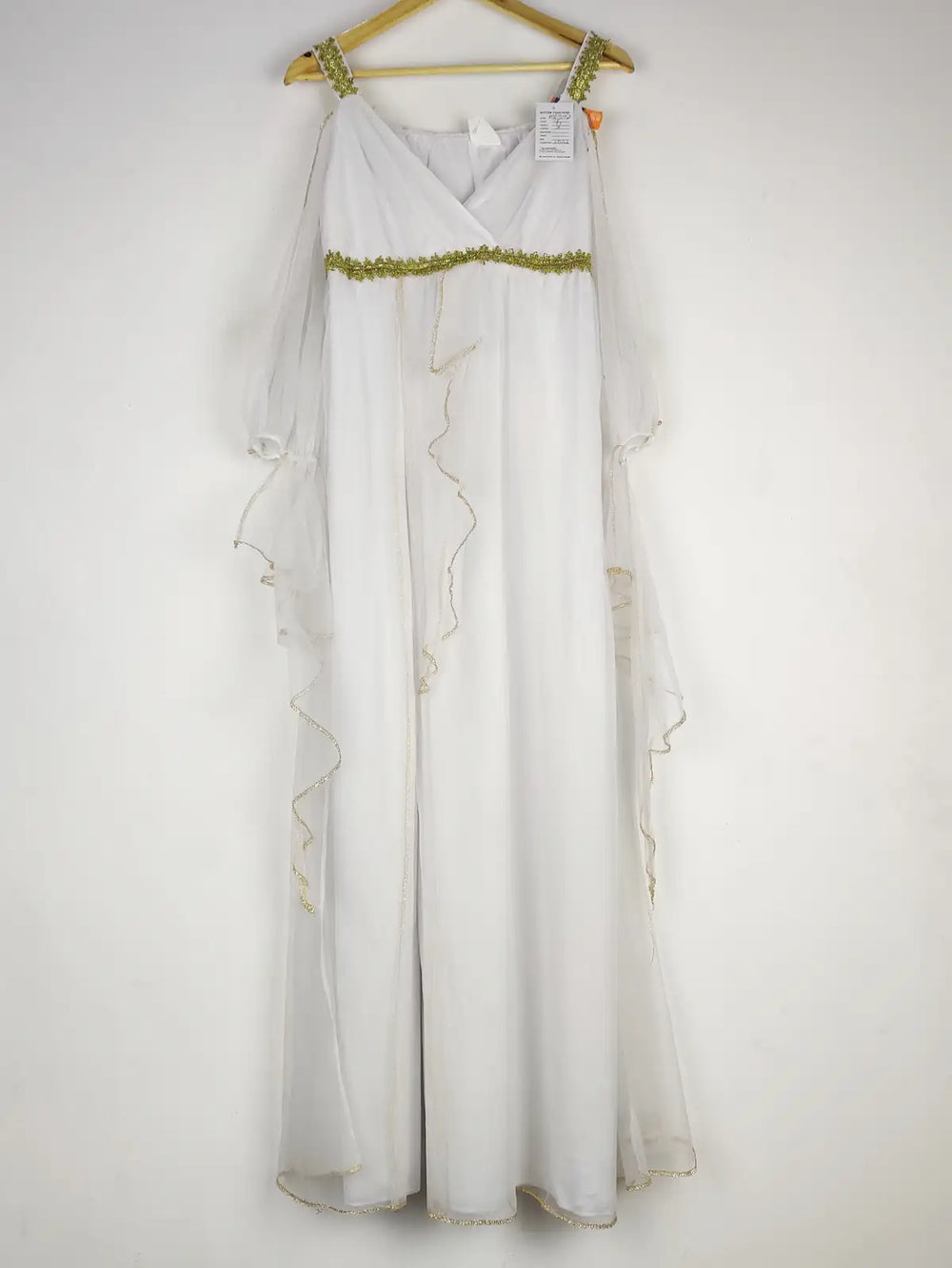 Buy online pre-used pre-loved 100% authentic & Original branded Costume (MF-3058) available in Pakistan. Top international brands avilable.