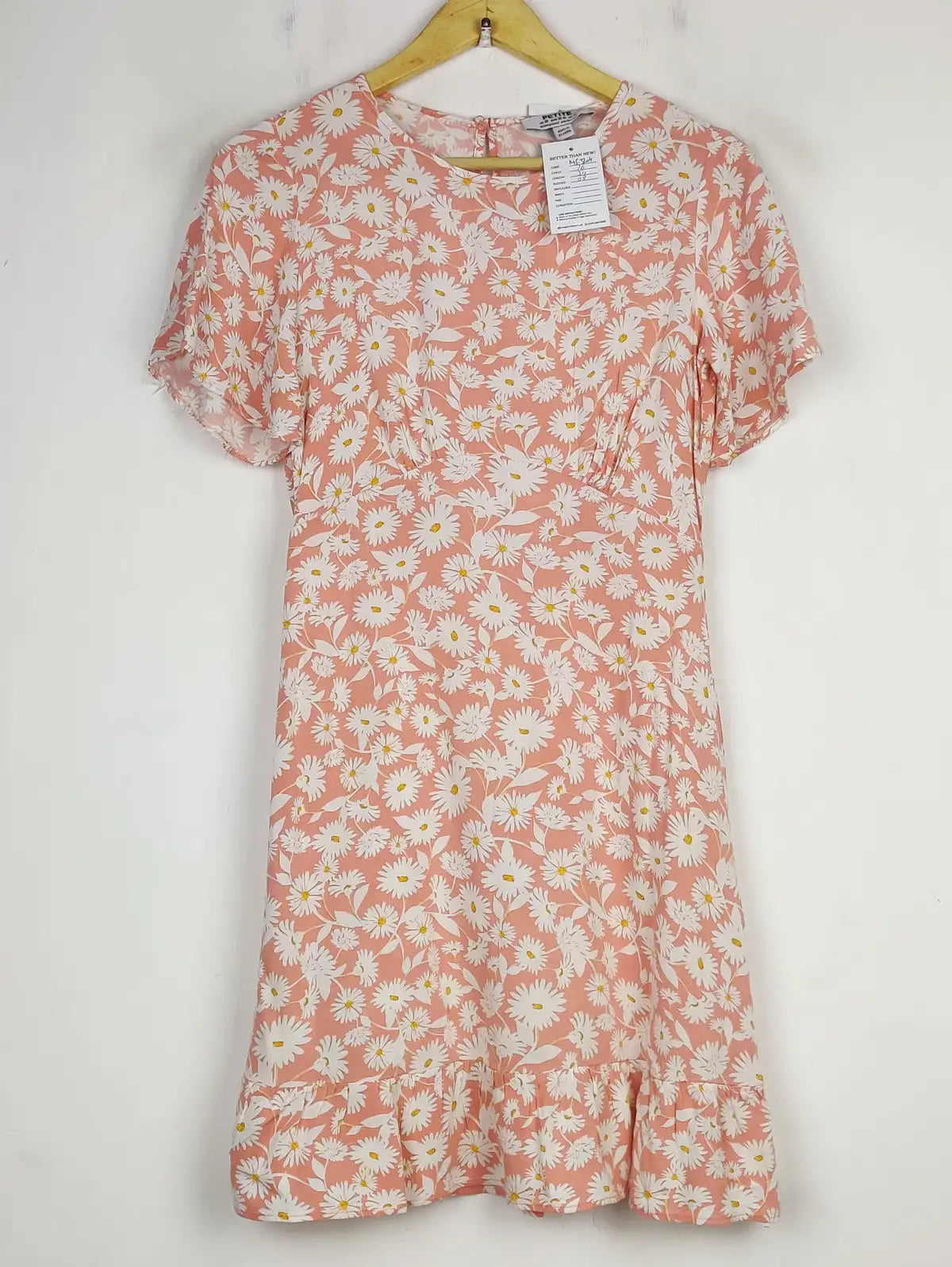 Buy online pre-used pre-loved 100% authentic & Original branded Dorothy Perkins (MF-3204) available in Pakistan. Top international brands avilable.